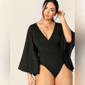 SHEIN Modely Plus Surplice Neck Exaggerate Bell Sleeve Bodysuit